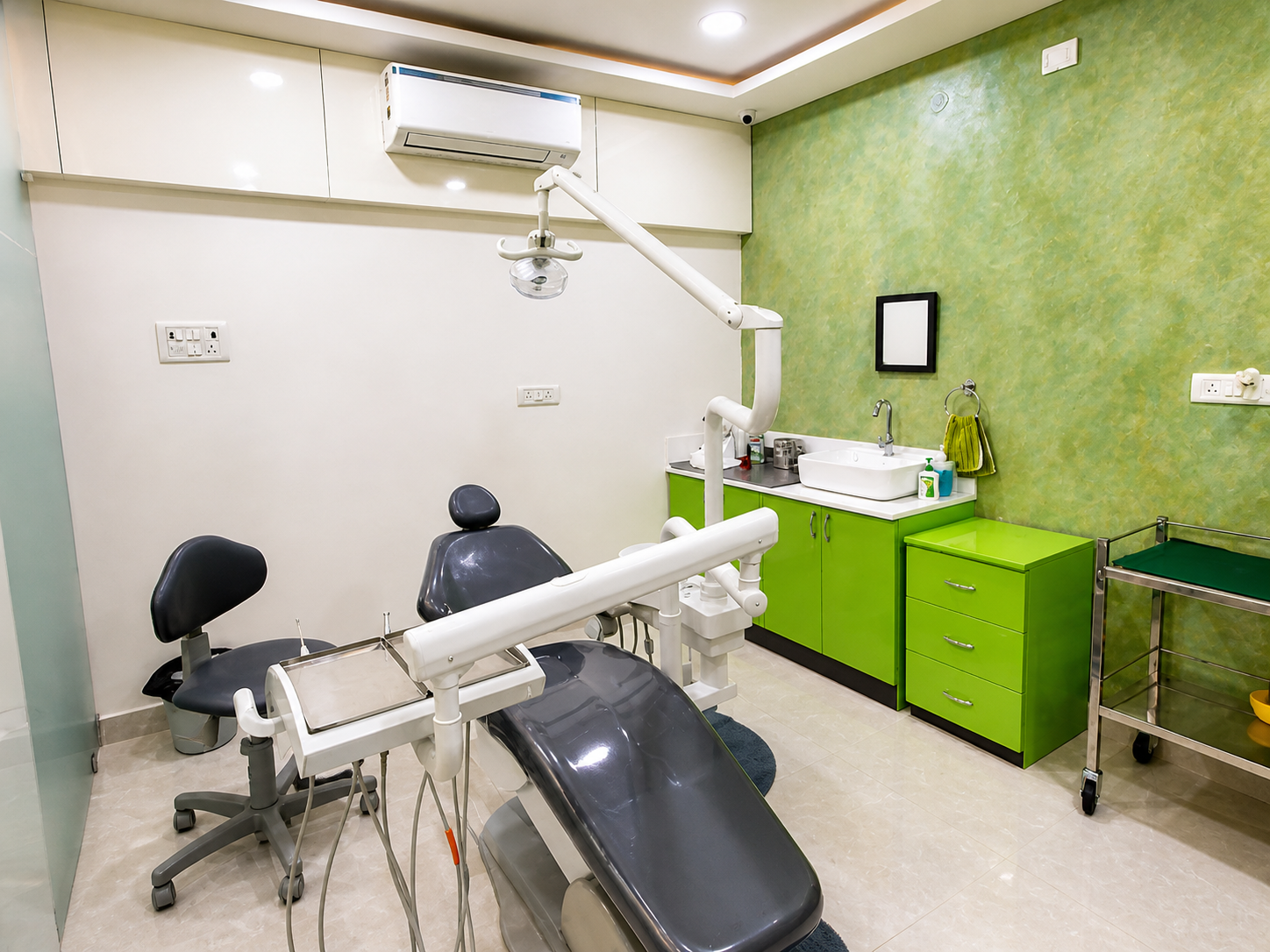Hygiene and sterilization corridor